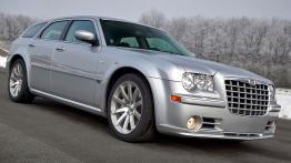 Chrysler 300C Touring SRT8 - widok z przodu