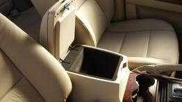 Kia Sorento - podłokietnik przedni