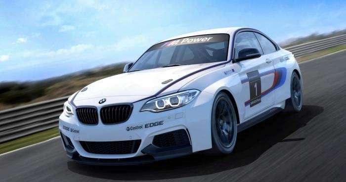 BMW M235i Racing - torowy dominator