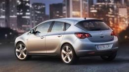 Opel Astra IV - Śladem Insigni i Kadetta