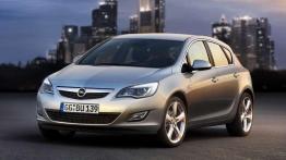 Opel Astra IV - Śladem Insigni i Kadetta