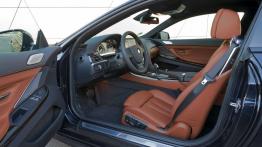 BMW Seria 6 F12-F13 Coupe 640d xDrive 313KM - widok ogólny wnętrza z przodu