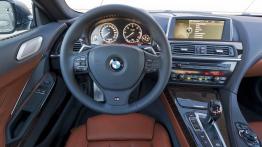 BMW Seria 6 F12-F13 Coupe 640d xDrive 313KM - kokpit
