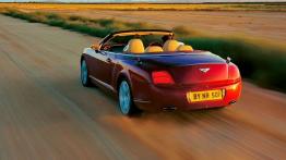 Bentley Continental GTC - widok z tyłu
