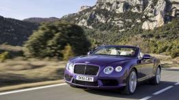 Bentley Continental GTC V8 - widok z przodu