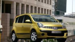 Nissan NOTE - widok z przodu