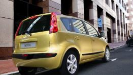 Nissan NOTE - widok z tyłu