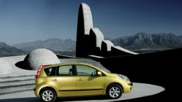 Nissan NOTE - prawy bok