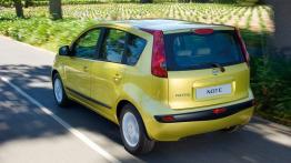 Nissan NOTE - widok z tyłu