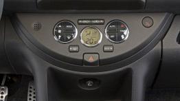 Nissan NOTE - konsola środkowa