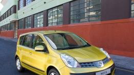 Nissan NOTE - widok z przodu