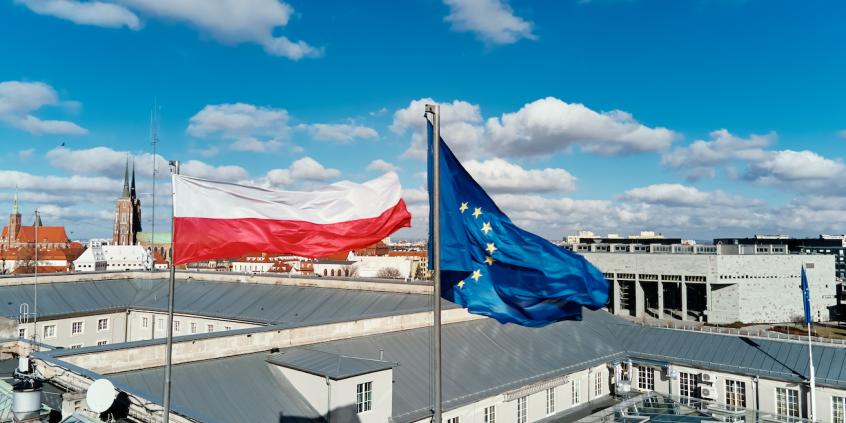 UE łagodzi kurs w sprawie Pakietu Motoryzacyjnego. Branża chwali elastyczność, ale pyta o baterie