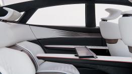 Koncepcyjny Q Inspiration przyszłością Infiniti