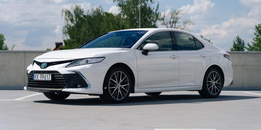 Toyota Camry XV70 Hybrid Executive