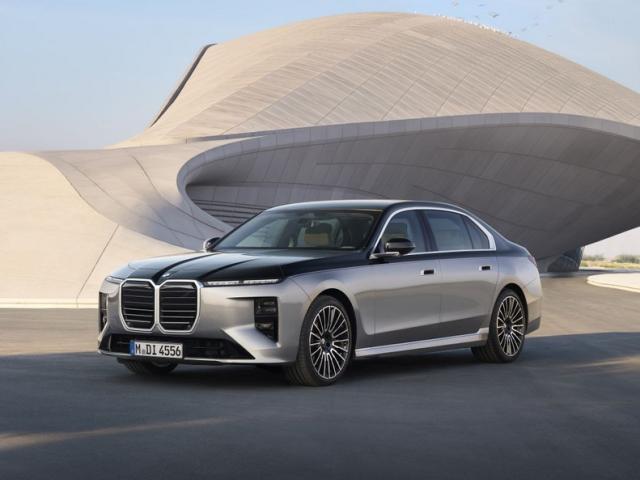 BMW Seria 7 G70 Sedan Facelifting