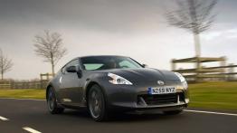 Nissan 370Z Black Edition - widok z przodu