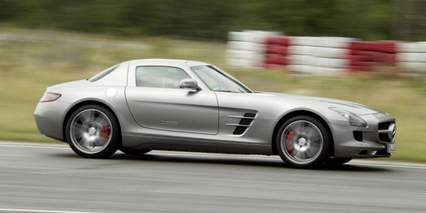 Mercedes SLS AMG z układem AMG Ride Control