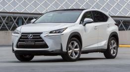 Lexus NX 300h (2015) w Seattle - widok z przodu