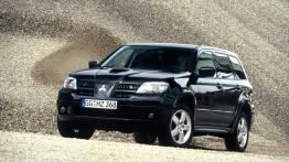 Mitsubishi Outlander Turbo - widok z przodu