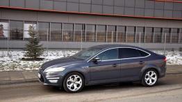 Ford Mondeo - zmieszany, nie wstrząśnięty