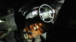 Ford Mondeo - zmieszany, nie wstrząśnięty