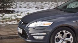 Ford Mondeo - zmieszany, nie wstrząśnięty