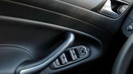 Ford Mondeo - zmieszany, nie wstrząśnięty