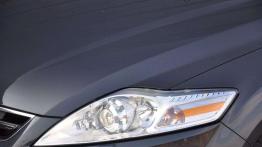 Ford Mondeo - zmieszany, nie wstrząśnięty