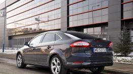 Ford Mondeo - zmieszany, nie wstrząśnięty