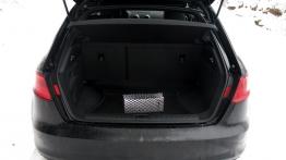 Audi A3 8V Sportback w Krynicy-Zdroju - bagażnik, akcesoria