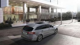 Nowy Ford Mondeo w salonach już w październiku?