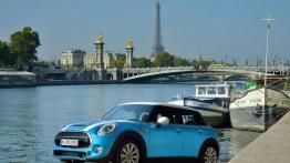 Mini Cooper SD 2014 - wersja 5-drzwiowa w Paryżu - widok z przodu
