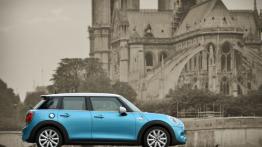 Mini Cooper SD 2014 - wersja 5-drzwiowa w Paryżu - prawy bok