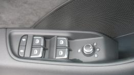 Audi A3 8V Sportback w Krynicy-Zdroju - sterowanie w drzwiach