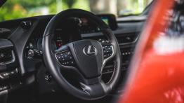 Lexus UX 250h – taki powinien być samochód miejski klasy premium!