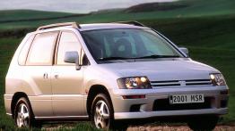Mitsubishi Space Runner - prawy bok