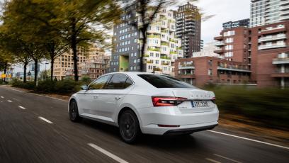 Skoda przedstawiła cennik modelu SUPERB iV, pierwszego auta marki z napędem hybrydowym typu plug-in