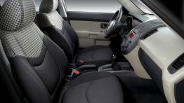 Kia Soul - widok ogólny wnętrza z przodu
