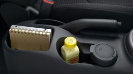 Kia Soul - tunel środkowy między fotelami