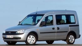 Opel Combo C Tour - widok z przodu