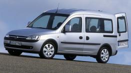 Opel Combo C Tour - widok z przodu