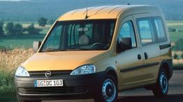 Opel Combo C Tour - widok z przodu