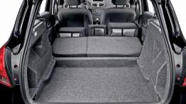 Renault Clio Grand Tour - tylna kanapa złożona, widok z bagażnika