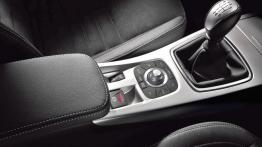 Renault Laguna III Grand Tour - manetka zmiany biegów pod kierownicą