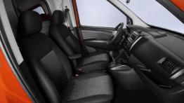 Opel Combo D Tour - widok ogólny wnętrza z przodu