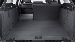 Renault Laguna III Grand Tour - tylna kanapa złożona, widok z bagażnika