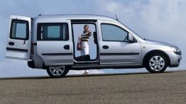 Opel Combo C Tour - prawy bok