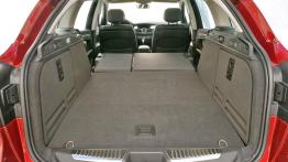 Renault Laguna III Grand Tour - tylna kanapa złożona, widok z bagażnika