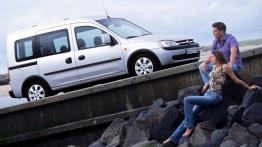 Opel Combo C Tour - prawy bok