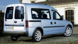 Opel Combo C Tour - widok z tyłu